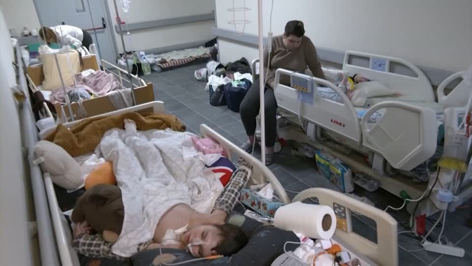 Video: Kinderkrankenhaus im Belagerungszustand
