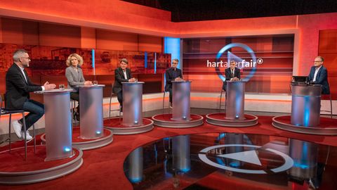 Das Thema bei "Hart aber fair" am 28.02.2022: "Triumph der Gewalt: Wie hilflos ist der Westen gegen Putin?"
