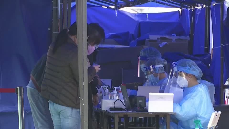 Video: Heftige Corona-Welle in Hongkong