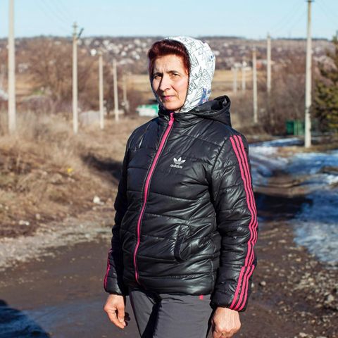 Swetlana: Die 60-Jährige Ukrainerin lebt im Donbas. Sie sagt: "Es ist wie in einem Wald, der brennt. Wir sind die Tiere, die nicht wissen, wohin"