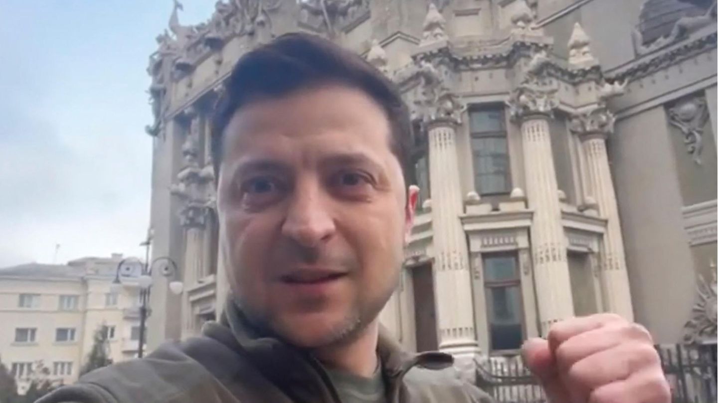 Ukraine war: Volodymyr Zelenskyj, the unimaginable president Ukraine war: Volodymyr Zelenskyj, the unimaginable president