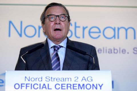 Altbundeskanzler Gerhard Schröder ist nach seiner politischen Tätigkeit als Lobbyist bei russischen Energieunternehmen tätig