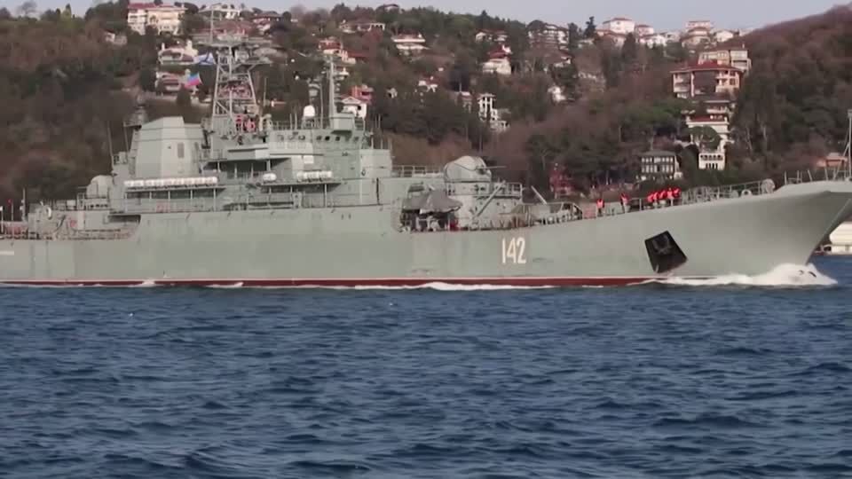 Video: Türkei verbietet Kriegsschiffen Durchfahrt durch Meerengen Video: Türkei verbietet Kriegsschiffen Durchfahrt durch Meerengen