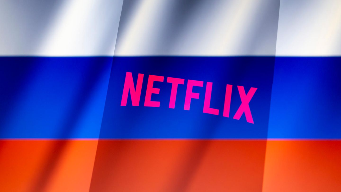 Netflix in Russia has to send propaganda, but the group is fighting back