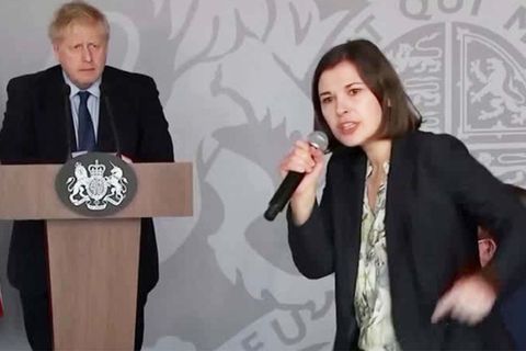Lage im Kriegsgebiet: Ukrainische Journalistin stellt Boris Johnson zur Rede – und bricht in Tränen aus