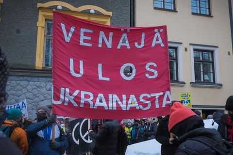 Proteste gegen den Ukraine-Krieg in Helsinki