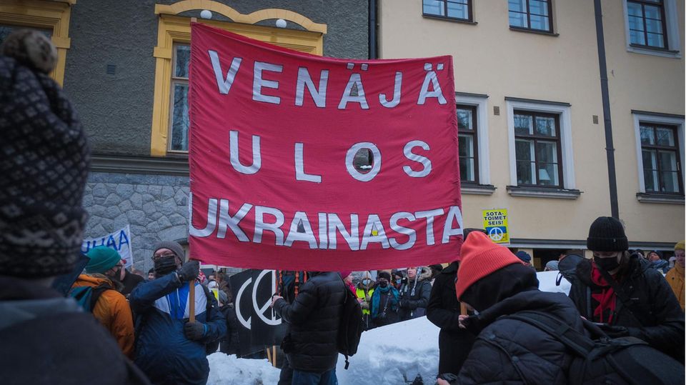 Proteste gegen den Ukraine-Krieg in Helsinki