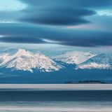 Der Yellowstone Lake im Yellowstone Nationalpark ist der größte Bergsee in Nordamerika. Er liegt auf 2134 Metern Höhe und umfasst eine Fläche von 342 Quadratkilometern. 