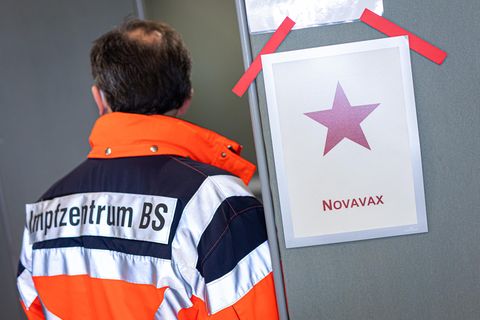 Den Impfstoff Novavax gibt es nun auch in Deutschland
