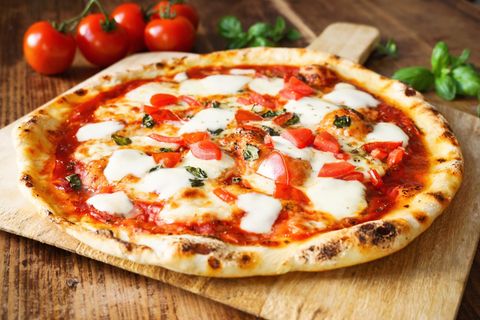Schnelles Rezept: So einfach bereiten Sie leckere Schüttelpizza zu
