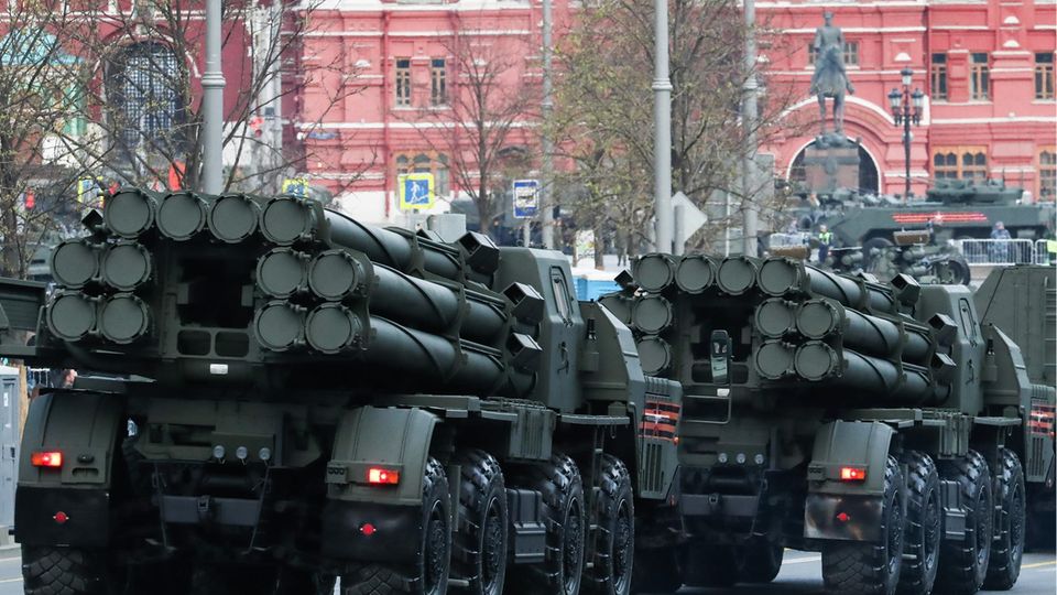 Katjusch in XXL: Smerch-Salvengeschütze