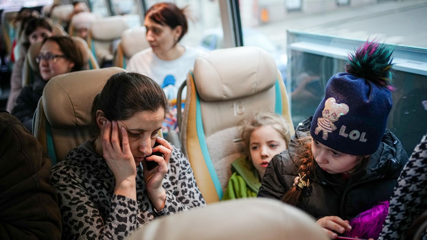 Gesichter Krieg - Familie Bus