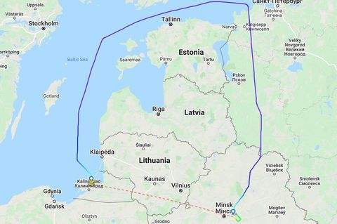 Flug von Kaliningrad nach Minsk: Eine Karte zeigt den riesigen Umweg, den der Flieger wegen des Ukraine-Kriegs nehmen musste.