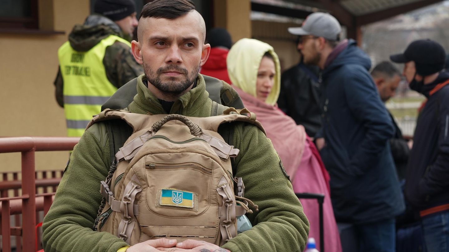 Gesichter Krieg - Ukrainer auf dem Weg in den Krieg