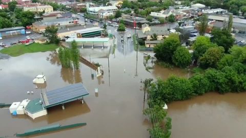 Tropensturm auf den Philippinen: Hunderte Menschen sterben in Sturzfluten