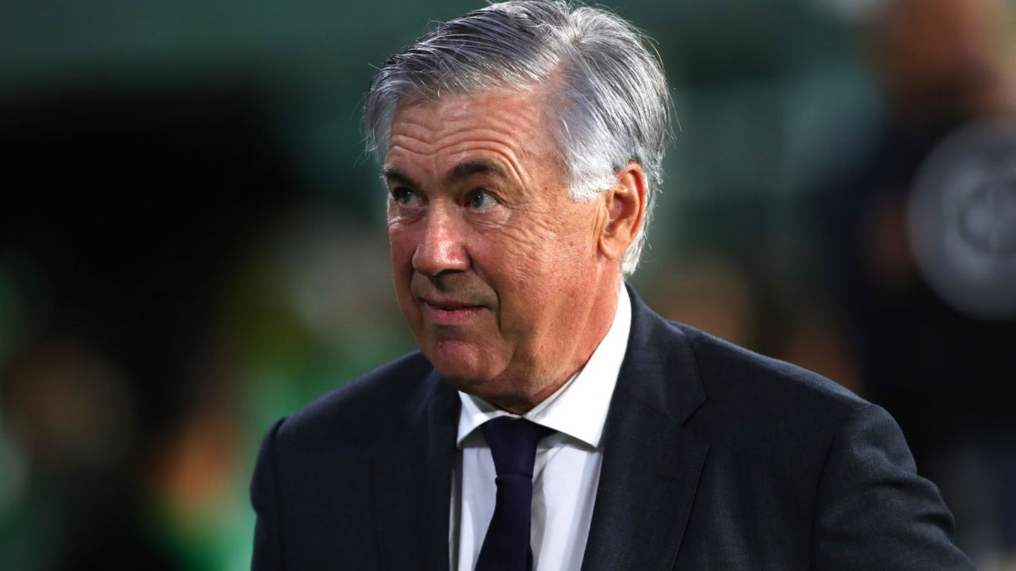 Manchester United: Carlo Ancelotti apparently candidate as coach for one season