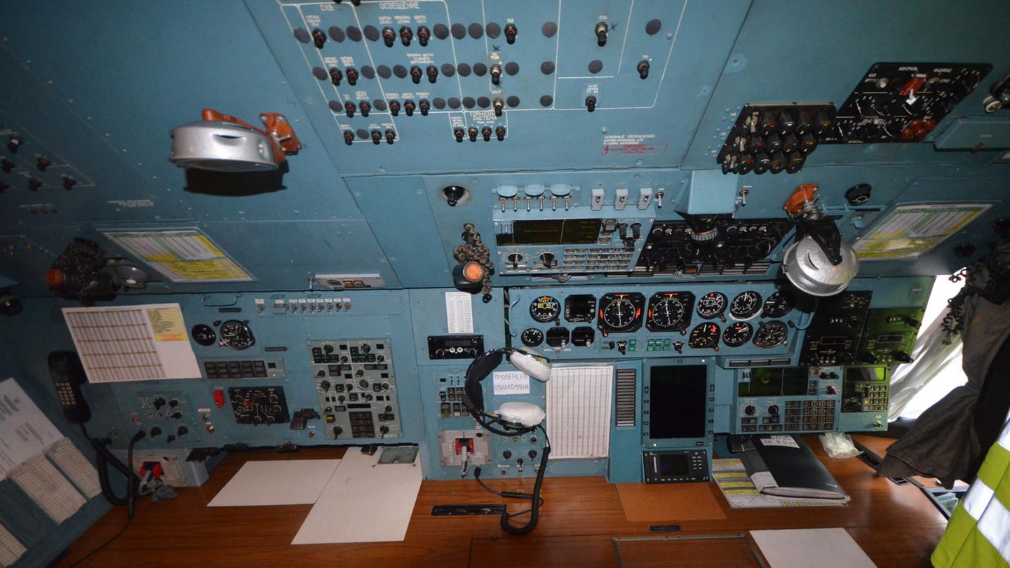 Antonow An-124 Cockpit