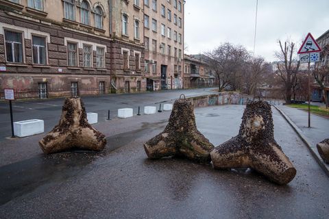 Odessa bereitet sich auf die Verteidigung vor, entscheidend wird es aber sein, ob es den russischen Truppen gelingt, die Stadt einzuschließen.