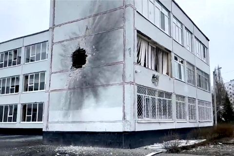 Zerstörte Städte, vorrückende Truppen, brennendes Atomkraftwerk: Neue Videos zeigen Kriegs-Ausmaß