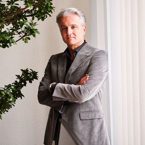 Dr. Darius Alamouti