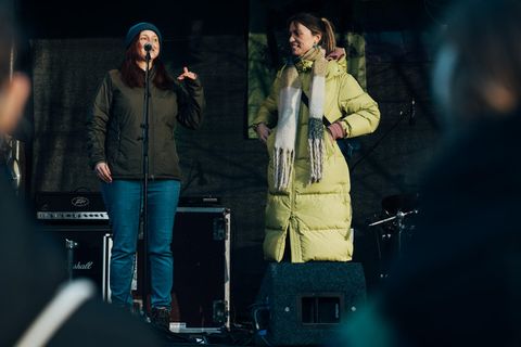 Gemeinsamer Auftritt von Kathrin Henneberger und Nyke Slawik