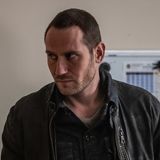 Frank Worms (Sebastian Zimmler) leitet die Mordermittlungen und ist entschlossen, den Fall mit allen Mitteln aufzuklären.