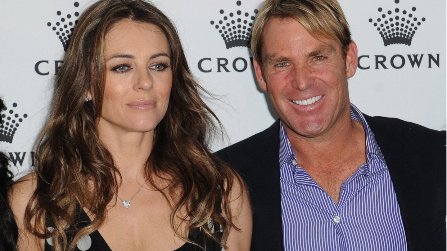 Liz Hurley und Shane Warne 2013 bei einer Veranstaltung