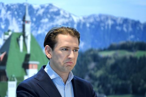 Ex-Bundeskanzler Sebastian Kurz vor Bergkulisse