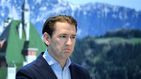 Ex-Bundeskanzler Sebastian Kurz vor Bergkulisse