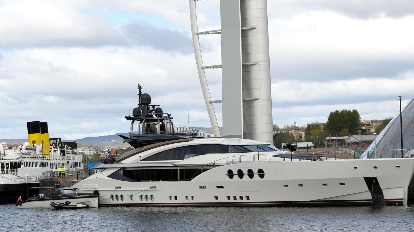 Russische Oligarchen-Jacht Lady M