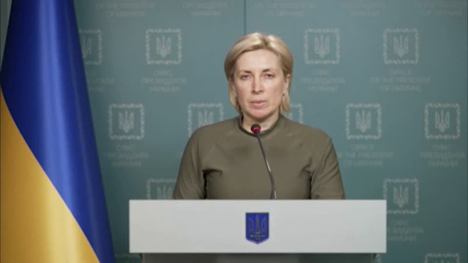 Video: Flucht aus Mariupol: Feuerpause offenbar nicht eingehalten