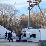 Der verunglückte Transporter aus einer anderen Perspektive: Wie es zu dem Unfall kam, war zunächst unklar.