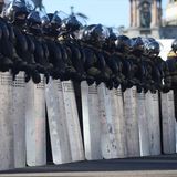Auch in anderen Städten Russland kam es zu Protesten. Das Putin-Regime demonstrierte überall Stärke und ließ Sicherheitskräfte aufmarschieren, wie hier in Sankt Petersburg. 