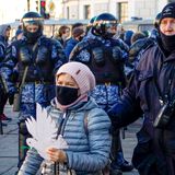 Das Aufgebot der Sicherheitskräfte und auch ihre Aufrüstung lassen darauf schließen, wie sehr Wladimir Putin das eigene Volk fürchtet. 