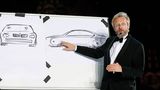 Das waren noch Zeiten: Chris Bangle präsentiert das BMW-Design auf dem Roten Platz in Moskau