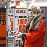 Die Heimwerker-Kette Obi macht seine 27 Baumärkte in Russland dicht. Das Wermelskirchener Unternehmen, das zur Tengelmann-Gruppe gehört, hat in Russland 4900 Mitarbeiter, das ist ein Zehntel der weltweiten Belegschaft.