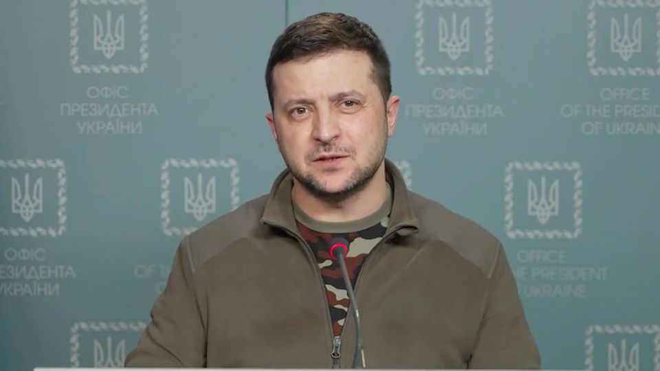 Ukraine-Krieg: (Keine) sicheren Wege für Flüchtende: Selenskyj zweifelt an Moskaus Zusage zu Fluchtkorridoren Ukraine-Krieg: (Keine) sicheren Wege für Flüchtende: Selenskyj zweifelt an Moskaus Zusage zu Fluchtkorridoren