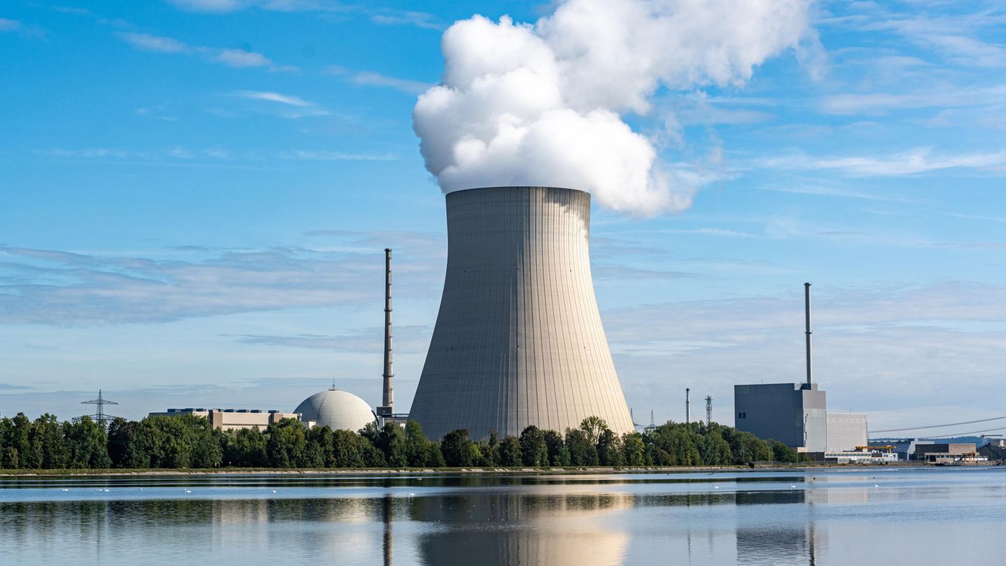 Why longer atomic lifetimes couldn’t prevent an energy crisis