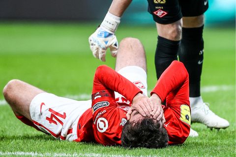 Spieler von Spartak Moskau auf dem Boden