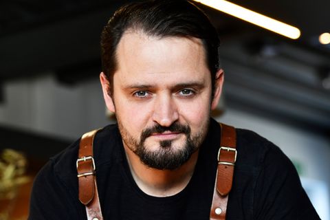 Sternekoch Alexander Wulf hat russische Wurzeln und muss seit der Ukraine-Invasion mit Anfeindungen leben.