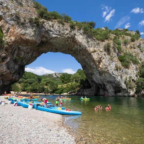 Reise nach Aiguèze, Frankreich