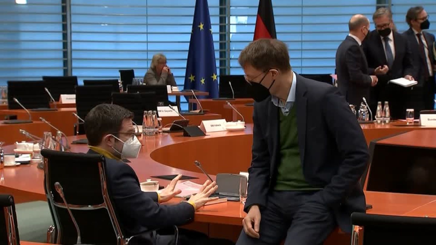 Video: Regierung will abgespecktes Infektionsschutzgesetz rasch umsetzen | STERN.de