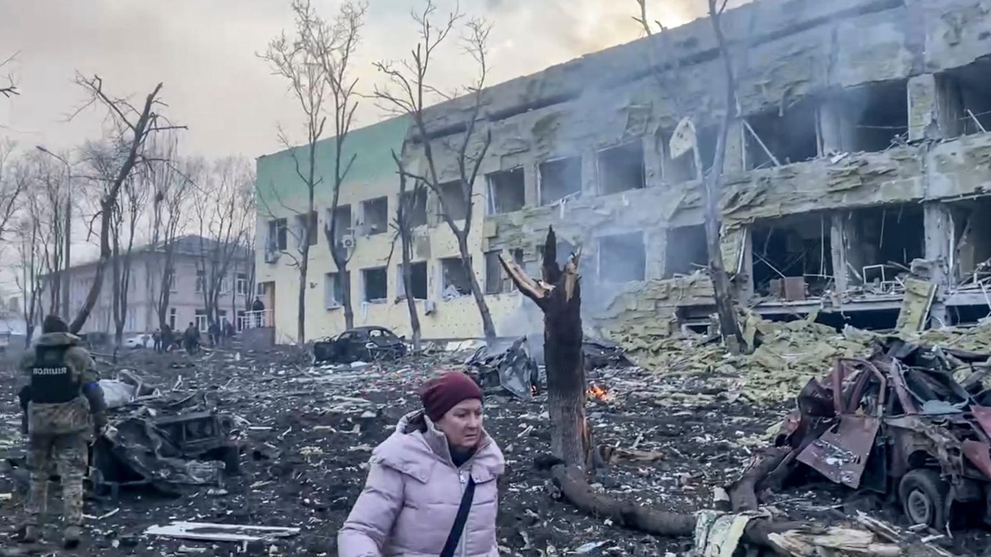 Ukraine-Krieg: Selenskyj wirft Russland Angriff auf Kinderklinik vor – trotz vereinbarter Waffenruhe