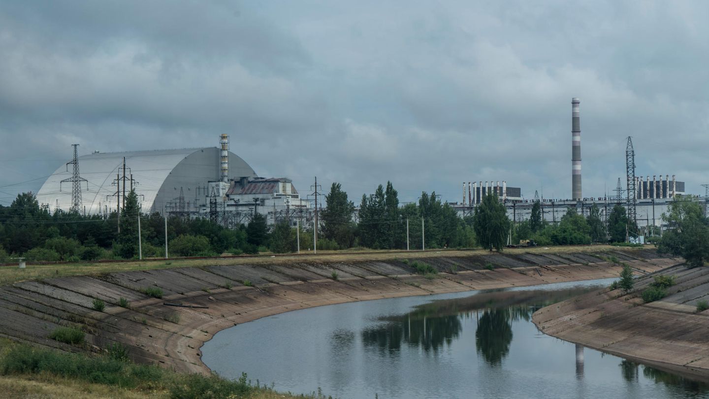 Chernobyl: How dangerous is the situation at the accident reactor? Chernobyl: How dangerous is the situation at the accident reactor?