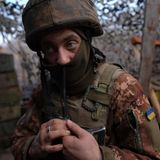 Ukrainischer Soldat im Osten des Landes