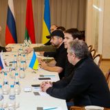 Verhandlungen von Delegationen Russlands und der Ukraine in Belarus