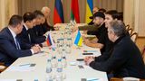 Verhandlungen von Delegationen Russlands und der Ukraine in Belarus