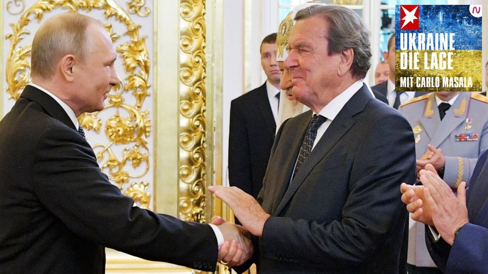 Russlands Präsident Wladimir Putin (l.) und Altkanzler Gerhard Schröder im Mai 2018
