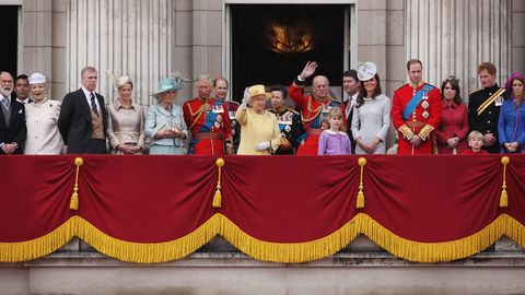 Die königliche Familie auf dem Balkon des Buckingham Palastes