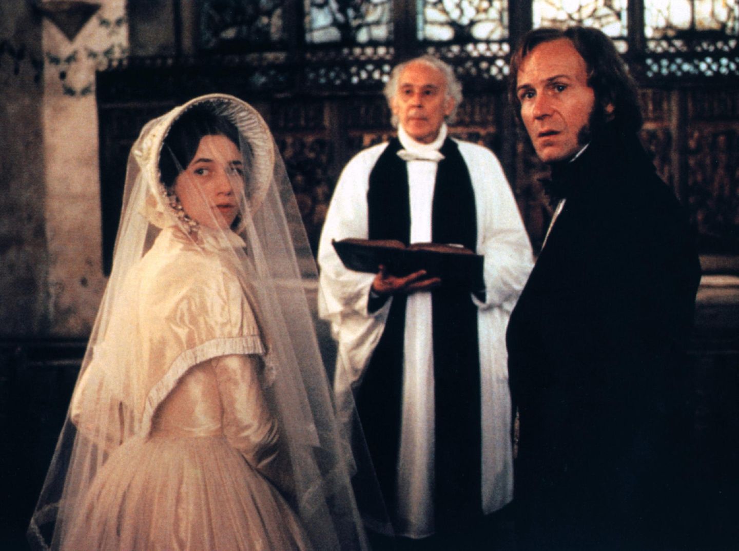 Auch historische Rollen lagen ihm: In der Charlotte-Brontë-Verfilmung "Jane Eyre" spielte Hurt 1996 an der Seite von Charlotte Gainsbourg.